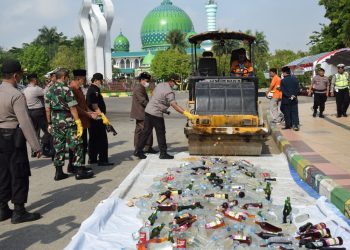 Polres Pamekasan Musnahkan Minuman Beralkohol