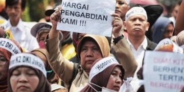 Guru Honorer dan Guru Ngaji Tagih Janji Bupati Pamekasan Cairkan Bantuan Covid-19