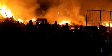 Diduga Korsleting Listrik Gudang Barang Bekas Ludes Dilalap Si Jago Merah