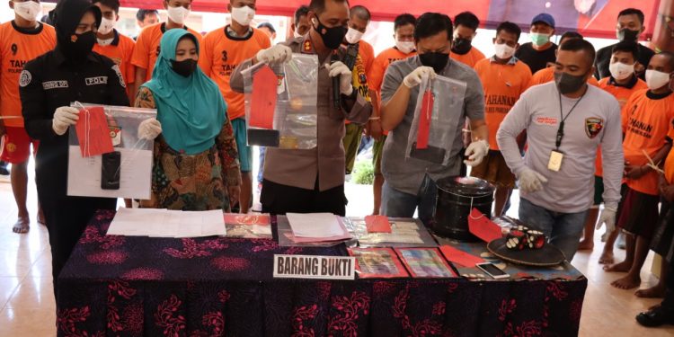 Penangkapan Judi di Pamekasan Sasar Cafe