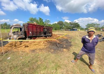 Brutal, Warga Pamekasan Bakar Truk Pengangkut Tembakau Jawa