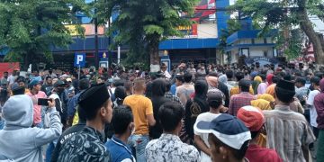 Aliansi Buruh Minta Bea Cukai Madura Humanis Tangani Industri Rokok Kecil