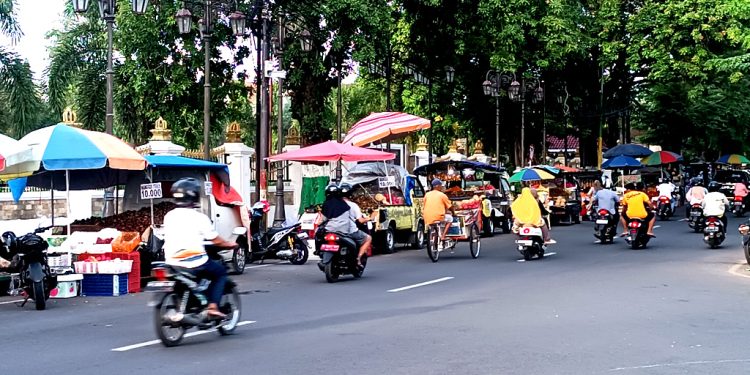 Arek Lancor Ikon Kesemrawutan Kota Pamekasan
