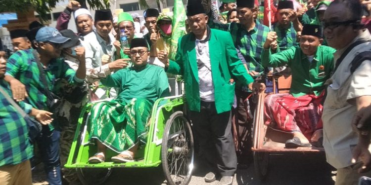 Diusung 4 Partai Pasangan Berbakti Daftar ke KPU di Hari Terakhir