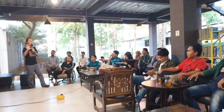 AJI Surabaya Bekali Jurnalis Pamekasan Bahaya Polarisasi Politik Pilkada 2024