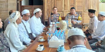 Netralitas Polisi Disoal Sejumlah Ulama Ngeluruk Rumah Kapolres Pamekasan