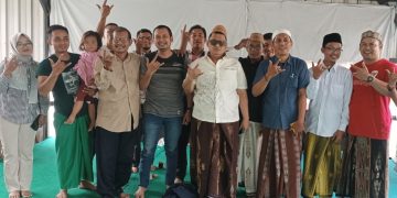 Haji Her Rasakan Sensasi Kopi Warkop Pak Saleh