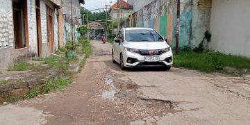 Jalan Rusak Temenggungan Tak Direspon Dinas PUPR
