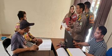 Operasi Gabungan Ciduk 2 Pengamen di Traffic Light Jokotole Pamekasan