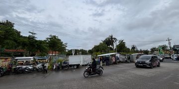 PKL Ngeyel Masuk Arek Lancor Bupati Pamekasan Langsung Turun Menutup Lapak Mereka