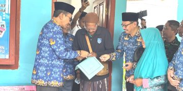 100 Hari Kerja Bupati Pamekasan Sukses Terbitkan Dokumen Kependudukan di Kecamatan