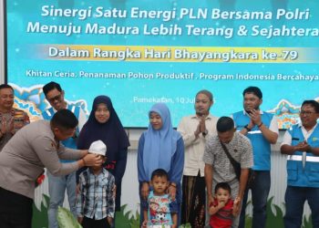 Polres Pamekasan dan PLN UID Jatim Gelar Khitanan Massal Gratis