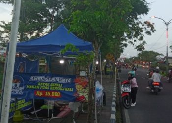PKL Berjejer di Jalan Trunojoyo Pamekasan, Satpol PP Tunggu Solusi Relokasi