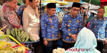36 Lapak Pedagang Pasar Waru Ditertibkan Jalan Raya Lancar