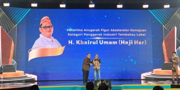 Haji Her Kembali Raih Penghargaan dari Detik Jatim Kategori Akselerator Kemajuan