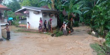 Situasi terkini banjir di Dusun Korong Dajah, Desa Sana Tengah, Pasean, Sabtu (21/12/2025).