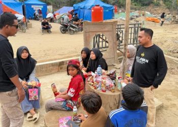 Relawan Bawang Mas Center Bantu Pesantren Darul Mukhlishin Aceh Tamiang