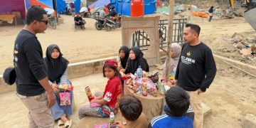 Relawan Bawang Mas Center Bantu Pesantren Darul Mukhlishin Aceh Tamiang