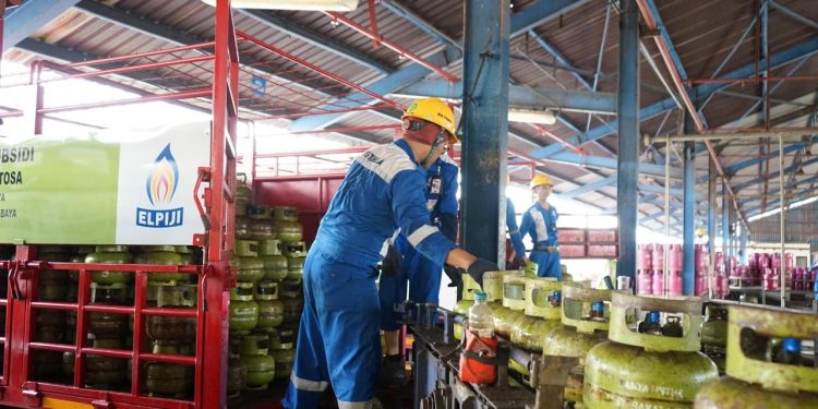 Pertamina Patra Niaga Tambah 700 Ribu Lebih Tabung LPG 3 Kg di Jawa Timur selama Libur Paskah